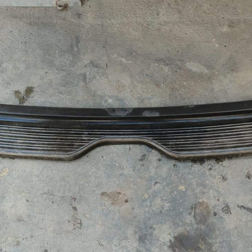 Platina Posa Pie Parachoque Trasero Ford Explorer 1998 / 1999 / 2000 / 2001 #102