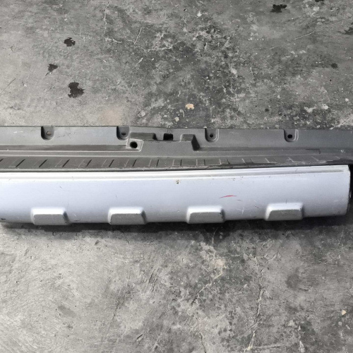 Parachoque Trasero Central Toyota 4runner 2003 / 2004 / 2005 #1519