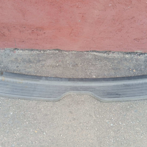 Platina Posa Pie Parachoque Trasero Ford Explorer 1998 / 1999 / 2000 / 2001 #1276