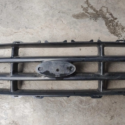 Parrilla Frontal Ford F150 - Fortaleza 1998 / 1999 / 2000 / 2001 / 2002 / 2003 / 2004 / 2005 / 2006 / 2007 / 2008 #1316