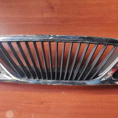Parrilla Frontal Daewoo Nubira 1997 / 1998 / 1999  #925