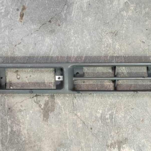 Rejilla Derecha Parachoque Delantero Nissan Frontier #108