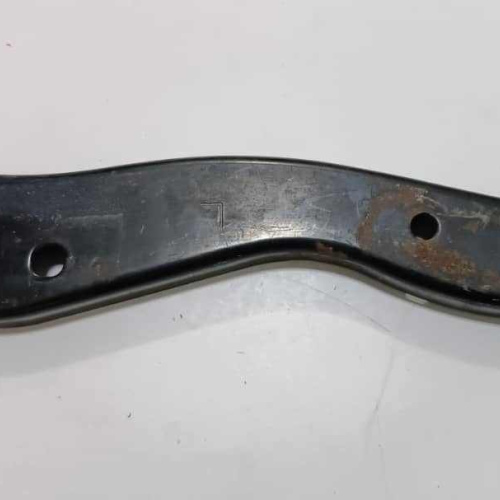 Base Izquierda Parachoque Trasero Plano Toyota Hilux 2006 / 2007 / 2008 / 2009 / 2010 / 2011 / 2012 / 2013 / 2014 / 2015 / 2016 / 2017 Original  #PV360