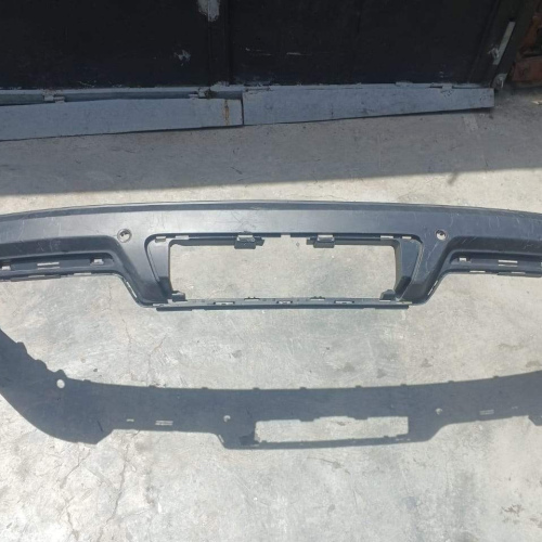 Parachoque Trasero Inferior o Central Ford Explorer 2018 / 2019 / 2020  #1190 