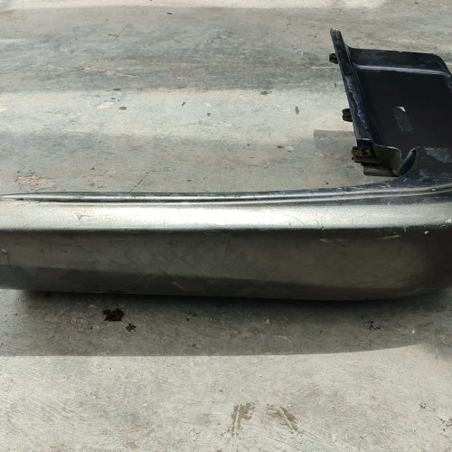 Extension Izquierda Parachoque Trasero Toyota Autana #1031