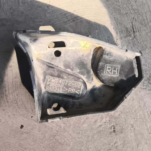 Base Derecha Parachoque Delantero Volkswagen Fox 2003 / 2004 / 2005 / 2006 / 2007 / 2008 #025