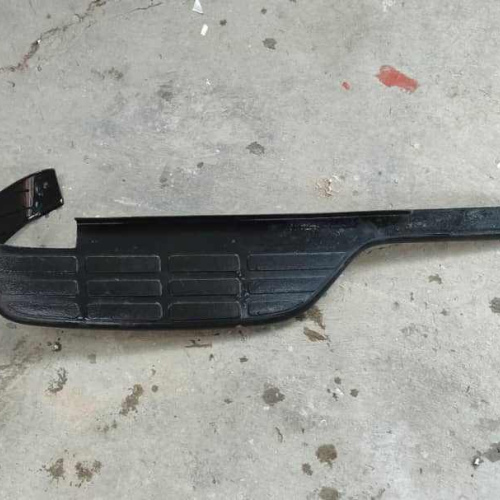 Posa Pie Izquierdo Parachoque Trasero Chevrolet Silverado 2001 / 2002 / 2003 / 2004 / 2005 / 2006 / 2007 #1516