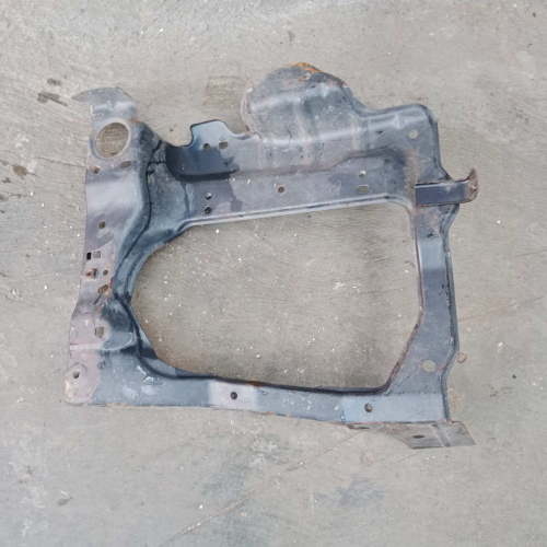 Base Soporte Faro Derecho Terios 2003 / 2004 / 2005 / 2006 / 2007 #855