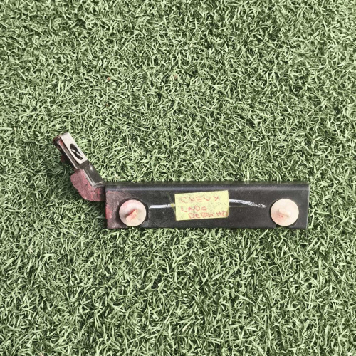 Base Derecha Parachoque Delantero Chevrolet Chevy 2007 / 2008 #494