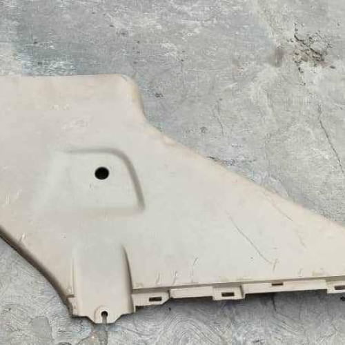 Moldura Trasera Derecha Toyota Fortuner 2006 / 2007 / 2008 / 2009 / 2010 / 2011 / 2012 / 2013 / 2014 / 2015  #1388