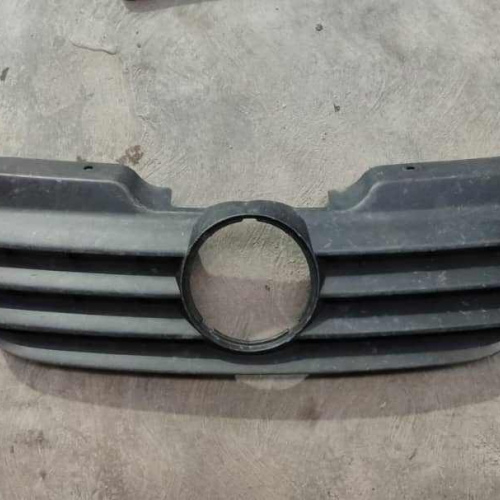 Parrilla Delantera Volkswagen Gol 3° Generacion #107