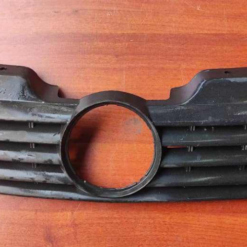 Parrilla Frontal Volkswagen Gol  Parati  Saveiro 2002 / 2003 / 2004 / 2005  #931