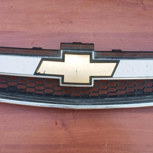 Parrilla Frontal Chevrolet Captiva Original con Detalle  #905