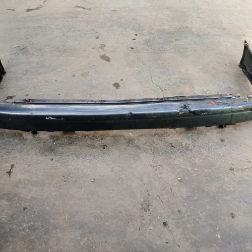 Parachoque Trasero Superior Toyota Corolla Pantallita Sapito 1999 / 2000 / 2001 / 2002 #1489